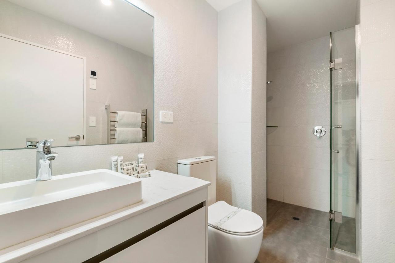 Fernz Motel & Apartments Birkenhead Auckland Exterior photo Bathroom